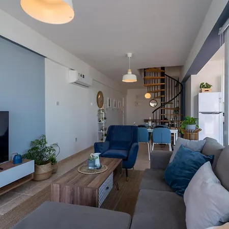 דירה Chloris 3- Bedroom W/pool In