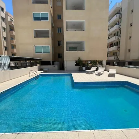 דירה Chloris 3- Bedroom W/pool In