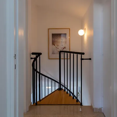 Chloris 3- Bedroom W/pool In