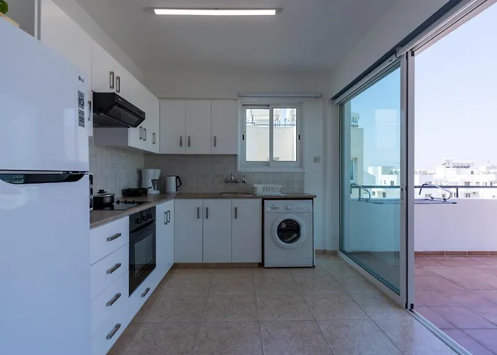 Chloris 3- Bedroom W/pool In