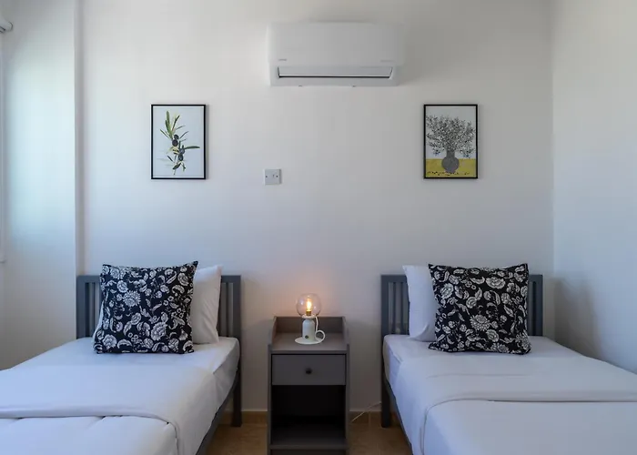 Apartment Chloris 3- Bedroom W/pool In *