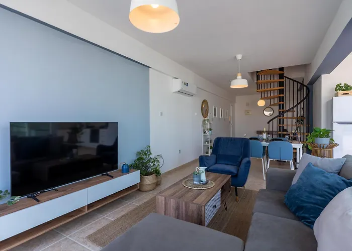 Apartment Chloris 3- Bedroom W/pool In *