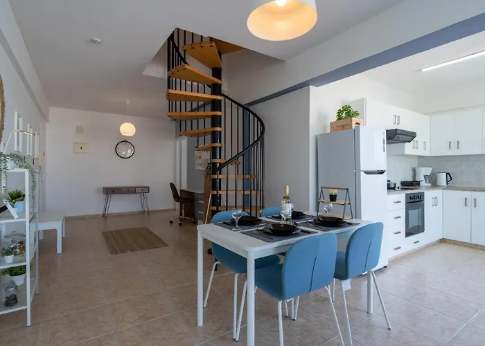 Apartment Chloris 3- Bedroom W/pool In *