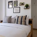 아파트 Chloris 3- Bedroom W/pool In 라르나카