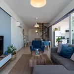아파트 Chloris 3- Bedroom W/pool In