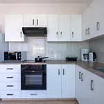 아파트 Chloris 3- Bedroom W/pool In