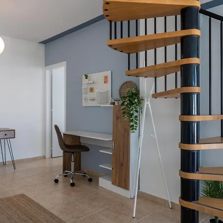 Apartment Chloris 3- Bedroom W/pool In