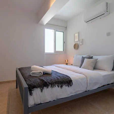 شقة Chloris 3- Bedroom W/pool In لارنكا