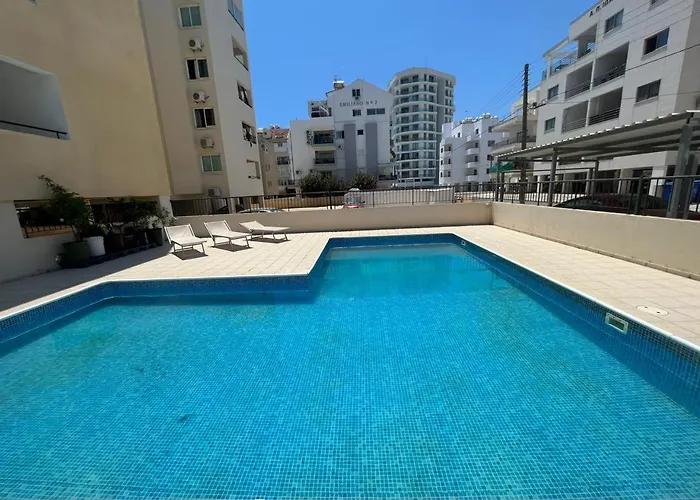 Chloris 3- Bedroom W/pool In