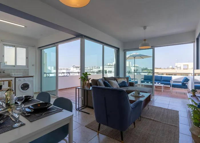 アパート Chloris 3- Bedroom W/pool In *