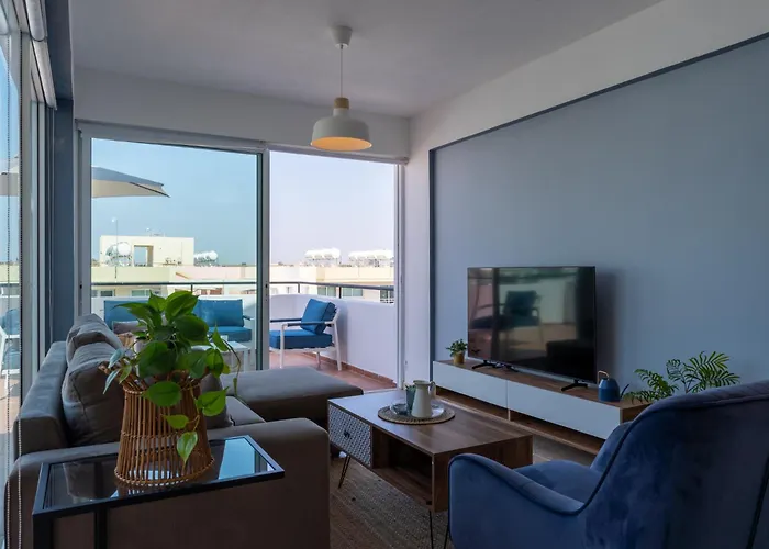 アパート Chloris 3- Bedroom W/pool In *