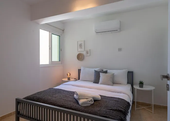 Chloris 3- Bedroom W/pool In