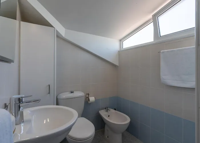 アパート Chloris 3- Bedroom W/pool In ラルナカ