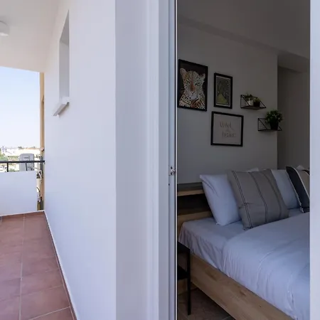 Apartment Chloris 3- Bedroom W/pool In *