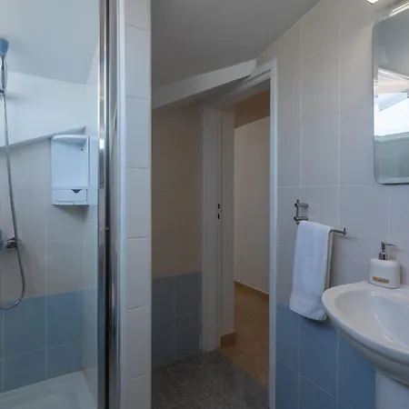 Chloris 3- Bedroom W/pool In لارنكا