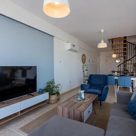Apartment Chloris 3- Bedroom W/pool In *