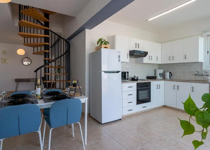 Chloris 3- Bedroom W/pool In