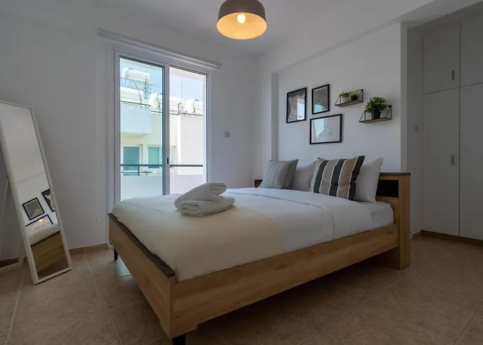 Apartment Chloris 3- Bedroom W/pool In